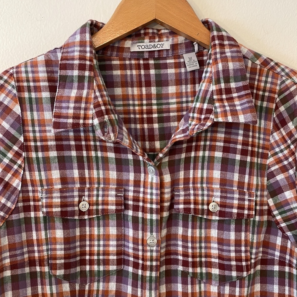 Organic Cotton Flannel. Excellent condition. No flaws. Pockets! Tunic length.